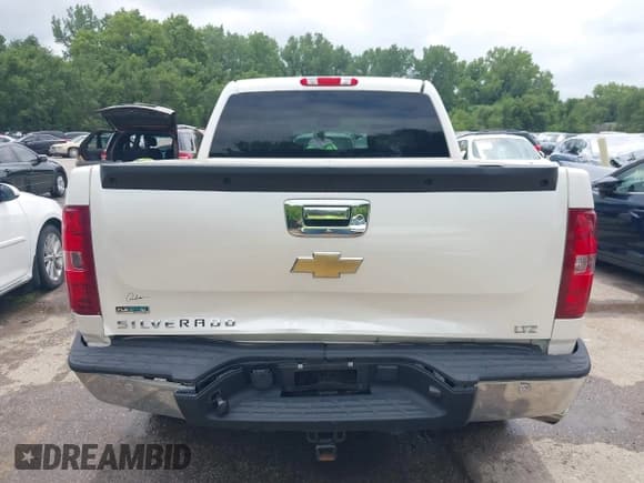 ✅ 2011 Chevrolet Silverado 1500 LTZ • VIN: 3GCPKTE35BG318496 • Lot: 42763809. Wystawiony na IAAI z przebiegiem 135 344 mil. Bezpłatny archiwum sprzedaży aukcyjnych z USA i szczegółowy raport historii pojazdu na DreamBid. Zdjęcie 16.