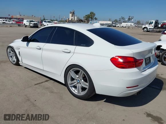 ✅ 2015 BMW 4 Series 428i • VIN: WBA4A9C50FGL85857 • Lot: 42542619. Listed on IAAI with 136,411 mi. Free auction sales archive from the USA and detailed vehicle history report at DreamBid. Image 3.