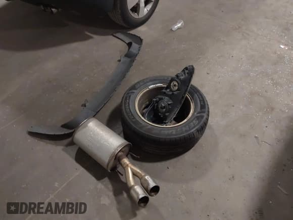 ✅ 2005 Pontiac Grand Prix GT • VIN: 2G2WS542951173688 • Lot: 43638429. Listed on IAAI with 167,949 mi. Free auction sales archive from the USA and detailed vehicle history report at DreamBid. Image 12.