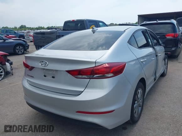 ✅ 2018 Hyundai Elantra Limited • VIN: 5NPD84LF3JH310875 • Lot: 42477430. Listed on IAAI with 84,333 mi. Free auction sales archive from the USA and detailed vehicle history report at DreamBid. Image 4.