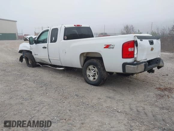 ✅ 2010 Chevrolet Silverado 2500HD LT • VIN: 1GC5KXBG5AZ255288 • Лот: 43744653. Опубликован ранее на IAAI с пробегом 235 887 миль. Бесплатный доступ к архиву аукционных продаж из США и подробный отчёт об истории автомобиля на DreamBid. Изображение 3.