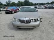 ✅ 2000 Lincoln Town Car Executive • VIN: 1LNHM81W0YY784410 • Лот: 70483265. Опубликован ранее на Copart с пробегом 230 025 миль. Бесплатный доступ к архиву аукционных продаж из США и подробный отчёт об истории автомобиля на DreamBid. Изображение 14.