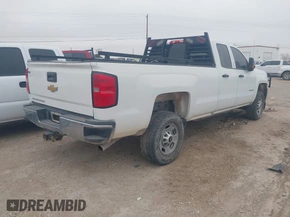 ✅ 2018 Chevrolet Silverado 2500HD Work Truck • VIN: 1GC2CUEG3JZ230478 • Lot: 41358346. Wystawiony na IAAI z przebiegiem 307 142 mil. Bezpłatny archiwum sprzedaży aukcyjnych z USA i szczegółowy raport historii pojazdu na DreamBid. Zdjęcie 4.