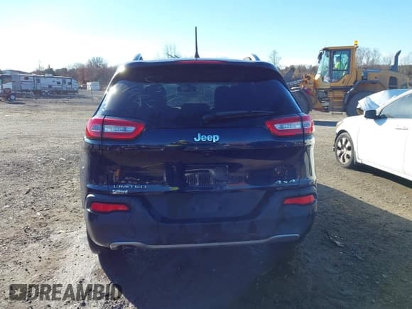 ✅ 2016 Jeep Cherokee Limited • VIN: 1C4PJMDB0GW151409 • Lot: 43711984. Wystawiony na IAAI z przebiegiem 227 545 mil. Bezpłatny archiwum sprzedaży aukcyjnych z USA i szczegółowy raport historii pojazdu na DreamBid. Zdjęcie 17.