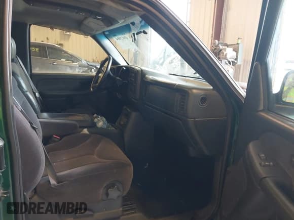 ✅ 1999 GMC Sierra 1500 SLE • VIN: 2GTEC19T0X1527504 • Lot: 43012004. Listed on IAAI with Not provided. Free auction sales archive from the USA and detailed vehicle history report at DreamBid. Image 5.