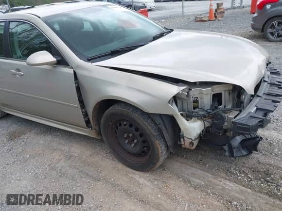 2012 Chevrolet Impala Police Police z VIN 2G1WD5E37C1202978, wystawiony jako IAAI lot #42106770 z przebiegiem 198 664 mil mil oraz . Historia ofert i sprzedaży dostępna na DreamBid. Obrazek 18.