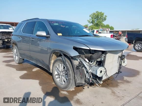 ✅ 2023 Chevrolet Traverse LT Cloth • VIN: 1GNERGKW6PJ118636 • Лот: 42903640. Опубликован ранее на IAAI с пробегом 40 428 миль. Бесплатный доступ к архиву аукционных продаж из США и подробный отчёт об истории автомобиля на DreamBid. Изображение 1.