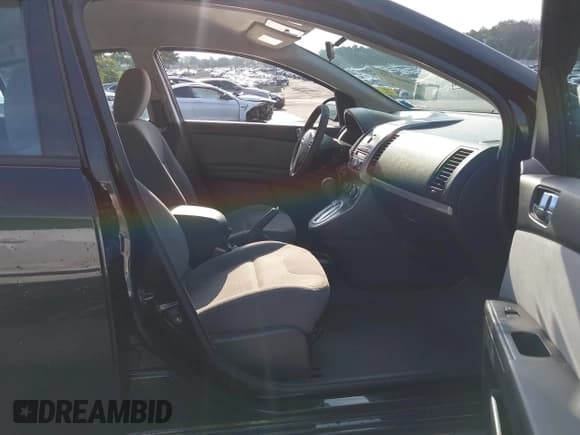 ✅ 2010 Nissan Sentra SR • VIN: 3N1AB6AP4AL715030 • Lot: 42966275. Listed on IAAI with 122,862 mi. Free auction sales archive from the USA and detailed vehicle history report at DreamBid. Image 5.