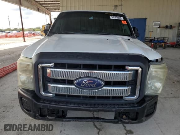 ✅ 2013 Ford F-250 XL • VIN: 1FT7X2B64DEA23829 • Lot: 83969295. Wystawiony na Copart z przebiegiem 82 330 mil. Bezpłatny archiwum sprzedaży aukcyjnych z USA i szczegółowy raport historii pojazdu na DreamBid. Zdjęcie 5.