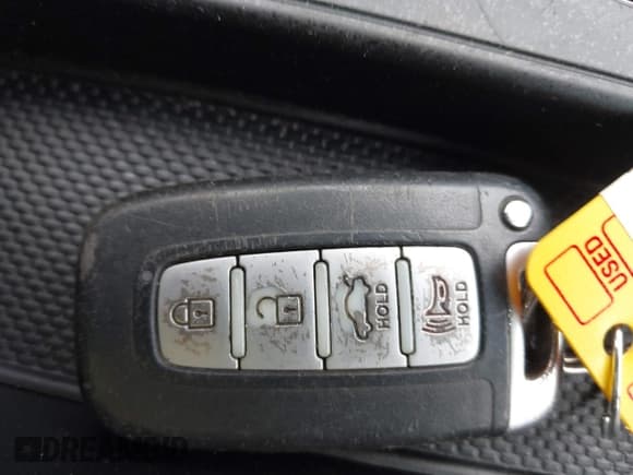 ✅ 2012 Hyundai Sonata Hybrid • VIN: KMHEC4A45CA043197 • Lot: 41611904. Listed on IAAI with 178,902 mi. Free auction sales archive from the USA and detailed vehicle history report at DreamBid. Image 11.