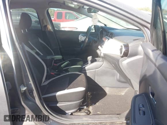 ✅ 2021 Nissan Versa SV • VIN: 3N1CN8EV0ML881845 • Lot: 43454278. Listed on IAAI with 54,040 mi. Free auction sales archive from the USA and detailed vehicle history report at DreamBid. Image 5.