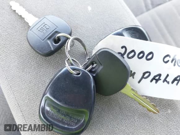 ✅ 2000 Chevrolet Impala • VIN: 2G1WF52E9Y9189806 • Lot: 42565851. Listed on IAAI with 174,136 mi. Free auction sales archive from the USA and detailed vehicle history report at DreamBid. Image 11.