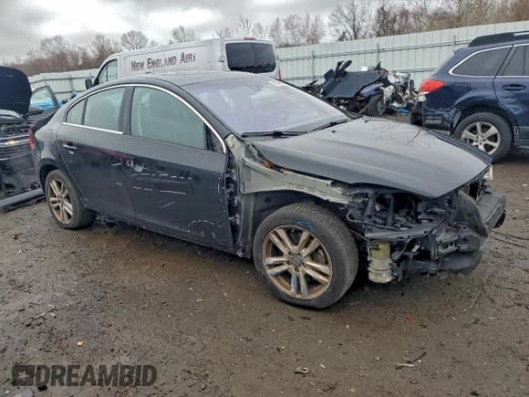 ✅ 2012 Volvo S60 T6 • VIN: YV1902FH0C2045586 • Lot: 93677995. Wystawiony na Copart z przebiegiem 228 822 mil. Bezpłatny archiwum sprzedaży aukcyjnych z USA i szczegółowy raport historii pojazdu na DreamBid. Zdjęcie 4.