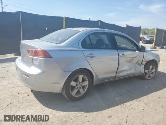 ✅ 2009 Mitsubishi Lancer ES • VIN: JA3AU26U19U007042 • Lot: 80164525. Wystawiony na Copart z przebiegiem 180 960 mil. Bezpłatny archiwum sprzedaży aukcyjnych z USA i szczegółowy raport historii pojazdu na DreamBid. Zdjęcie 3.
