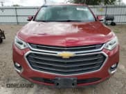 ✅ 2019 Chevrolet Traverse Premier • VIN: 1GNERKKW5KJ252758 • Lot: 72975674. Wystawiony na Copart z przebiegiem 61 256 mil. Bezpłatny archiwum sprzedaży aukcyjnych z USA i szczegółowy raport historii pojazdu na DreamBid. Zdjęcie 5.