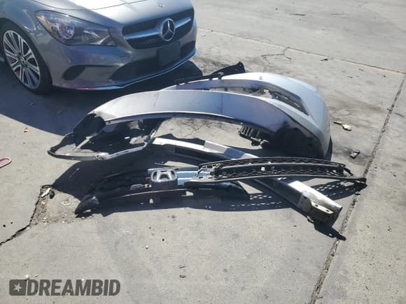 ✅ 2015 Honda Odyssey LX • VIN: 5FNRL5H21FB087306 • Lot: 70698795. Listed on Copart with 148,351 mi. Free auction sales archive from the USA and detailed vehicle history report at DreamBid. Image 13.