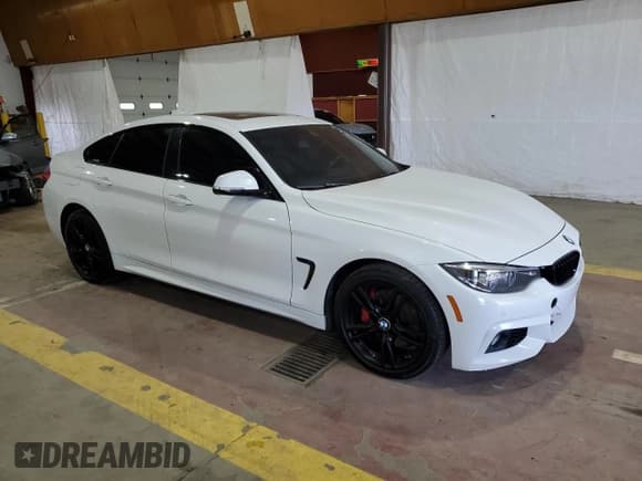 ✅ 2020 BMW 4 Series 430i xDrive • VIN: WBA4J3C03LBL11620 • Lot: 59552995. Listed on Copart with 176,504 mi. Free auction sales archive from the USA and detailed vehicle history report at DreamBid. Image 4.