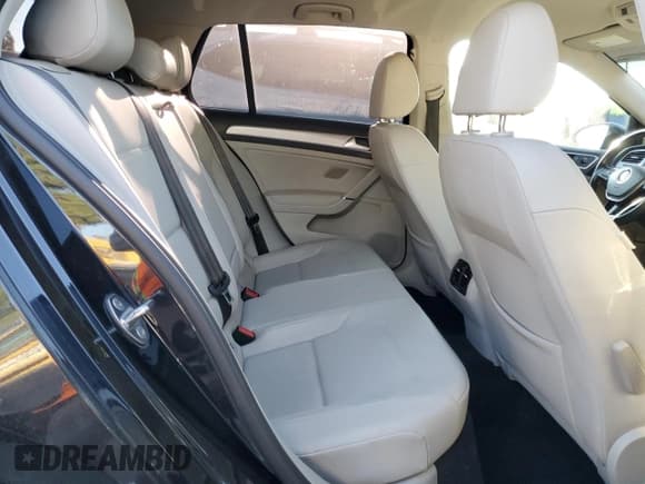 ✅ 2015 Volkswagen Golf SEL Premium • VIN: WVWPP7AU4FW910146 • Lot: 80571395. Wystawiony na Copart z przebiegiem 44 781 mil. Bezpłatny archiwum sprzedaży aukcyjnych z USA i szczegółowy raport historii pojazdu na DreamBid. Zdjęcie 10.