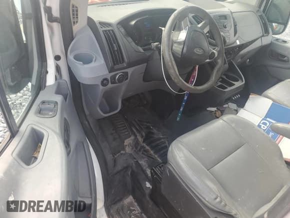 ✅ 2015 Ford Transit Cargo • VIN: 1FTNR1YM6FKA17391 • Лот: 56418755. Опубликован ранее на Copart с пробегом 247 093 миль. Бесплатный доступ к архиву аукционных продаж из США и подробный отчёт об истории автомобиля на DreamBid. Изображение 8.