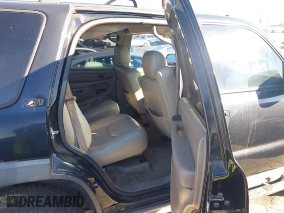 ✅ 2004 Chevrolet Tahoe LS • VIN: 1GNEK13T64R298221 • Лот: 43615648. Опубликован ранее на IAAI с пробегом 199 192 миль. Бесплатный доступ к архиву аукционных продаж из США и подробный отчёт об истории автомобиля на DreamBid. Изображение 8.