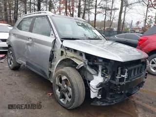 ✅ 2024 Hyundai Venue SEL • VIN: KMHRC8A39RU318304 • Lot: 41471620. Listed on IAAI with 11,890 mi. Free auction sales archive from the USA and detailed vehicle history report at DreamBid. Image 6.