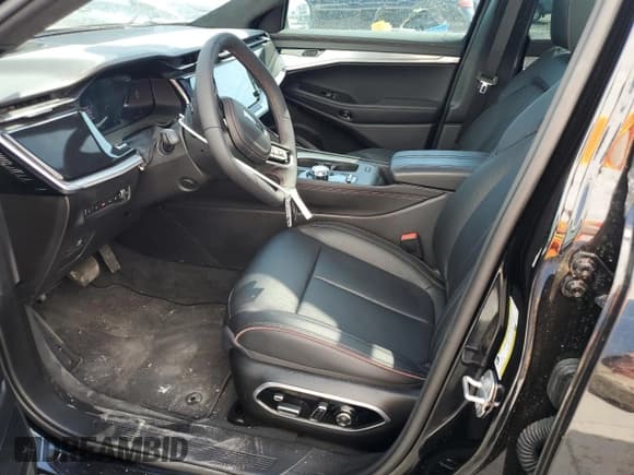 ✅ 2024 Jeep Wagoneer S Launch Edition • VIN: 3C4RJNAKXRT172456 • Lot: 65362205. Listed on Copart with 1,065 mi. Free auction sales archive from the USA and detailed vehicle history report at DreamBid. Image 7.