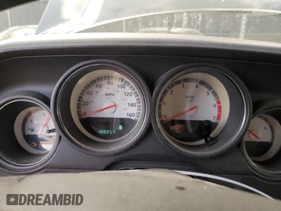 ✅ 2009 Dodge Challenger R/T • VIN: 2B3LJ54T39H636451 • Lot: 80472494. Wystawiony na Copart z przebiegiem 188 254 mil. Bezpłatny archiwum sprzedaży aukcyjnych z USA i szczegółowy raport historii pojazdu na DreamBid. Zdjęcie 9.