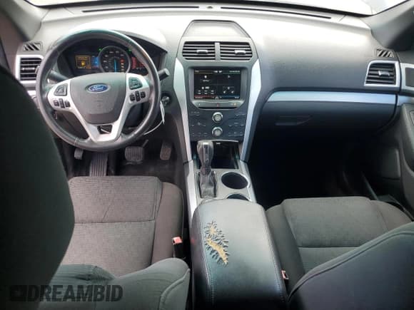 ✅ 2012 Ford Explorer XLT • VIN: 1FMHK8D85CGA13961 • Lot: 85511025. Wystawiony na Copart z przebiegiem 156 960 mil. Bezpłatny archiwum sprzedaży aukcyjnych z USA i szczegółowy raport historii pojazdu na DreamBid. Zdjęcie 8.