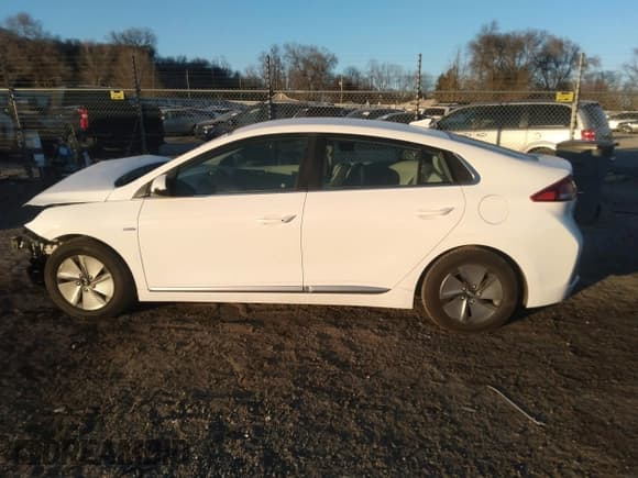 ✅ 2020 Hyundai Ioniq SE • VIN: KMHC75LC1LU194512 • Lot: 41011533. Wystawiony na IAAI z przebiegiem Nie podano. Bezpłatny archiwum sprzedaży aukcyjnych z USA i szczegółowy raport historii pojazdu na DreamBid. Zdjęcie 14.