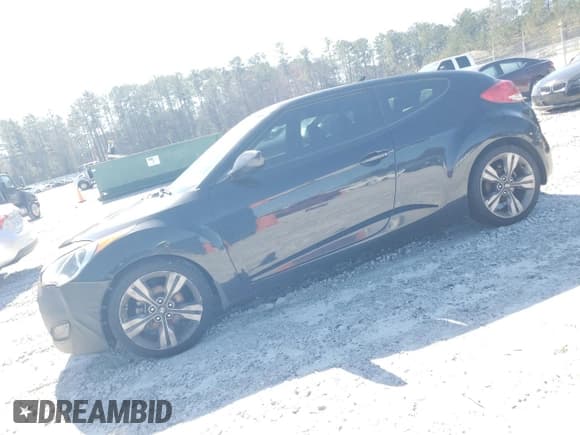 ✅ 2016 Hyundai Veloster • VIN: KMHTC6AD4GU249134 • Lot: 45205165. Wystawiony na Copart z przebiegiem 108 736 mil. Bezpłatny archiwum sprzedaży aukcyjnych z USA i szczegółowy raport historii pojazdu na DreamBid. Zdjęcie 1.
