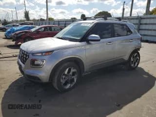 ✅ 2024 Hyundai Venue SEL • VIN: KMHRC8A30RU293745 • Lot: 44441135. Listed on Copart with 9,417 mi. Free auction sales archive from the USA and detailed vehicle history report at DreamBid. Image 1.