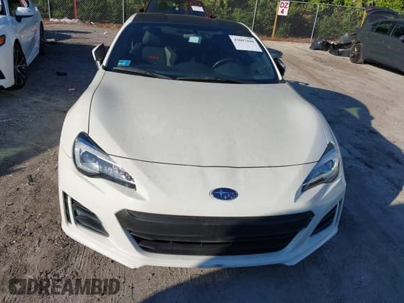 ✅ 2017 Subaru BRZ Limited • VIN: JF1ZCAC19H8605081 • Lot: 43607690. Listed on IAAI with 38,847 mi. Free auction sales archive from the USA and detailed vehicle history report at DreamBid. Image 6.