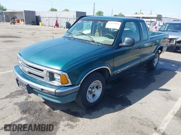 ✅ 1996 Chevrolet S-10 LS • VIN: 1GCCS1947T8144587 • Лот: 42032003. Опубликован ранее на IAAI с пробегом 204 184 миль. Бесплатный доступ к архиву аукционных продаж из США и подробный отчёт об истории автомобиля на DreamBid. Изображение 19.