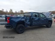 ✅ 2019 Chevrolet Silverado 1500 Custom Trail Boss • VIN: 1GCPYCEF7KZ353341 • Lot: 43600678. Wystawiony na IAAI z przebiegiem 62 022 mil. Bezpłatny archiwum sprzedaży aukcyjnych z USA i szczegółowy raport historii pojazdu na DreamBid. Zdjęcie 6.