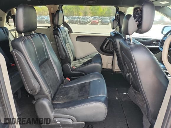 ✅ 2017 Dodge Grand Caravan SXT • VIN: 2C4RDGCG8HR625339 • Lot: 84286495. Wystawiony na Copart z przebiegiem 130 331 mil. Bezpłatny archiwum sprzedaży aukcyjnych z USA i szczegółowy raport historii pojazdu na DreamBid. Zdjęcie 11.