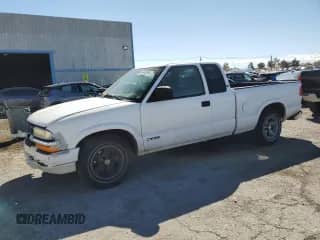1998 Chevrolet S-10 LS с VIN 1GCCS1947W8218675, выставлен на аукционе Copart как лот 49443955 с пробегом 274 750 миль миль и Списание • Salvage title. История ставок и продаж доступна на DreamBid. Изображение 1.