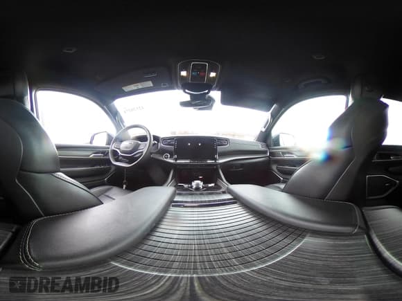 ✅ 2024 Jeep Wagoneer Series II • VIN: 1C4SJSBP2RS101943 • Lot: 42520271. Wystawiony na IAAI z przebiegiem 31 103 mil. Bezpłatny archiwum sprzedaży aukcyjnych z USA i szczegółowy raport historii pojazdu na DreamBid. Zdjęcie 19.