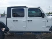 ✅ 2023 Jeep Gladiator Sport S • VIN: 1C6HJTAGXPL579320 • Лот: 42469237. Опубликован ранее на IAAI с пробегом 30 635 миль. Бесплатный доступ к архиву аукционных продаж из США и подробный отчёт об истории автомобиля на DreamBid. Изображение 13.