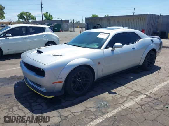 ✅ 2020 Dodge Challenger R/T Scat Pack • VIN: 2C3CDZFJ4LH222504 • Lot: 42283321. Wystawiony na IAAI z przebiegiem 9 098 mil. Bezpłatny archiwum sprzedaży aukcyjnych z USA i szczegółowy raport historii pojazdu na DreamBid. Zdjęcie 2.