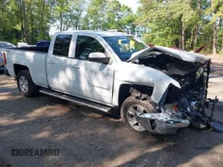 ✅ 2017 Chevrolet Silverado 1500 LT • VIN: 1GCVKRECXHZ400890 • Лот: 42559776. Опубликован ранее на IAAI с пробегом 70 015 миль. Бесплатный доступ к архиву аукционных продаж из США и подробный отчёт об истории автомобиля на DreamBid. Изображение 1.