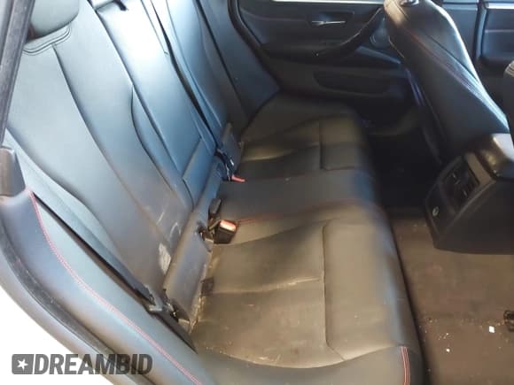 ✅ 2015 BMW 4 Series 428i xDrive • VIN: WBA4A7C55FD414498 • Lot: 41366553. Listed on IAAI with 117,130 mi. Free auction sales archive from the USA and detailed vehicle history report at DreamBid. Image 8.