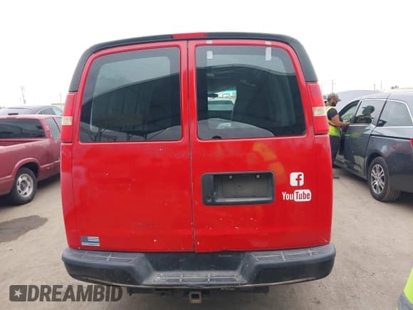 ✅ 2012 Chevrolet Express Cargo • VIN: 1GCWGFCB3C1109315 • Lot: 42067640. Wystawiony na IAAI z przebiegiem 96 269 mil. Bezpłatny archiwum sprzedaży aukcyjnych z USA i szczegółowy raport historii pojazdu na DreamBid. Zdjęcie 16.