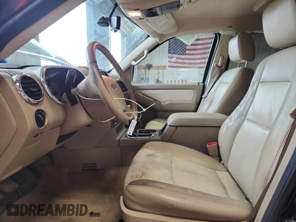 ✅ 2008 Ford Explorer Eddie Bauer • VIN: 1FMEU64E58UA40769 • Лот: 81674605. Опубликован ранее на Copart с пробегом 162 720 миль. Бесплатный доступ к архиву аукционных продаж из США и подробный отчёт об истории автомобиля на DreamBid. Изображение 7.