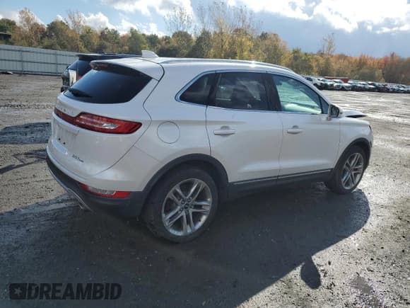 ✅ 2017 Lincoln MKC Reserve • VIN: 5LMCJ3D99HUL15848 • Lot: 87305055. Wystawiony na Copart z przebiegiem 80 319 mil. Bezpłatny archiwum sprzedaży aukcyjnych z USA i szczegółowy raport historii pojazdu na DreamBid. Zdjęcie 3.