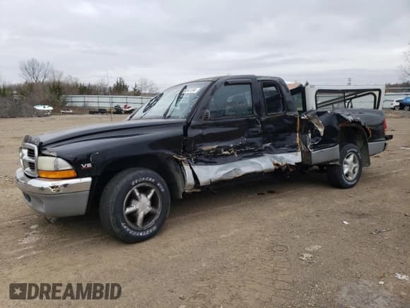 ✅ 1997 Dodge Dakota • VIN: 1B7GL23X5VS208252 • Lot: 82584134. Wystawiony na Copart z przebiegiem 152 633 mil. Bezpłatny archiwum sprzedaży aukcyjnych z USA i szczegółowy raport historii pojazdu na DreamBid. Zdjęcie 1.