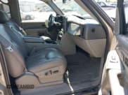 ✅ 2006 Chevrolet Avalanche Z66 • VIN: 3GNEC12ZX6G238271 • Lot: 41954246. Listed on IAAI with 213,059 mi. Free auction sales archive from the USA and detailed vehicle history report at DreamBid. Image 5.