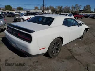 ✅ 2019 Dodge Challenger SXT • VIN: 2C3CDZAG4KH680134 • Lot: 67769332. Wystawiony na Copart z przebiegiem 81 862 mil. Bezpłatny archiwum sprzedaży aukcyjnych z USA i szczegółowy raport historii pojazdu na DreamBid. Zdjęcie 3.