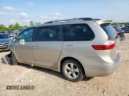 ✅ 2015 Toyota Sienna LE AAS • VIN: 5TDKK3DC9FS598233 • Lot: 67855925. Listed on Copart with 176,279 mi. Free auction sales archive from the USA and detailed vehicle history report at DreamBid. Image 2.