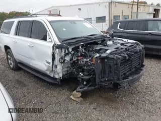 ✅ 2020 Chevrolet Suburban LT • VIN: 1GNSCHKCXLR225409 • Lot: 43545085. Wystawiony na IAAI z przebiegiem 71 992 mil. Bezpłatny archiwum sprzedaży aukcyjnych z USA i szczegółowy raport historii pojazdu na DreamBid. Zdjęcie 1.