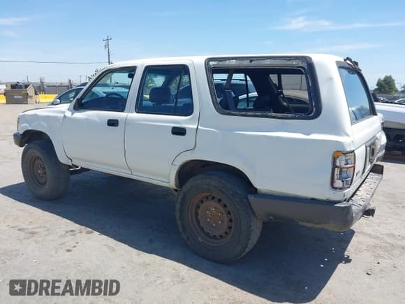 ✅ 1990 Toyota 4Runner • VIN: JT3RN37W2L0006007 • Lot: 42366826. Listed on IAAI with 344,675 mi. Free auction sales archive from the USA and detailed vehicle history report at DreamBid. Image 3.